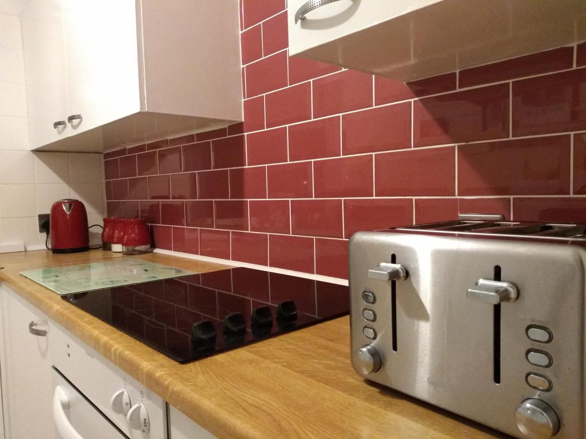 Perfect Central City Location - Parking - 3 Beds - 2 Bedrooms Belfast Exterior foto