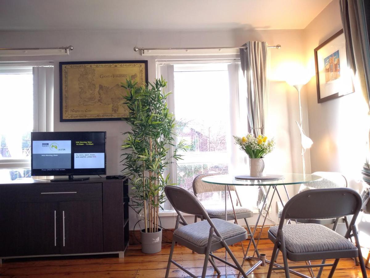 Perfect Central City Location - Parking - 3 Beds - 2 Bedrooms Belfast Exterior foto